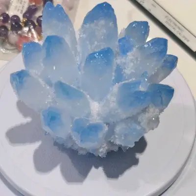 蓝色水晶簇